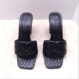 Black Wedges